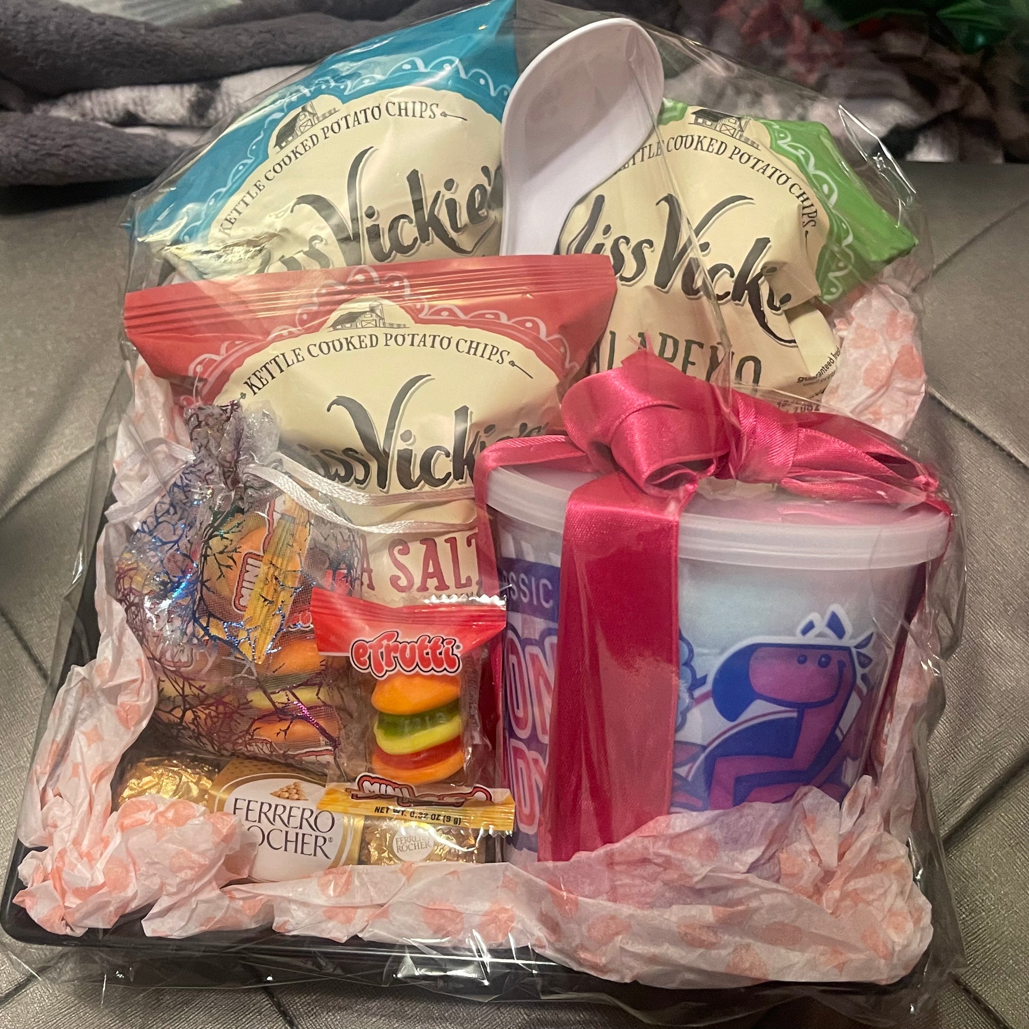 Mommy’s snack basket