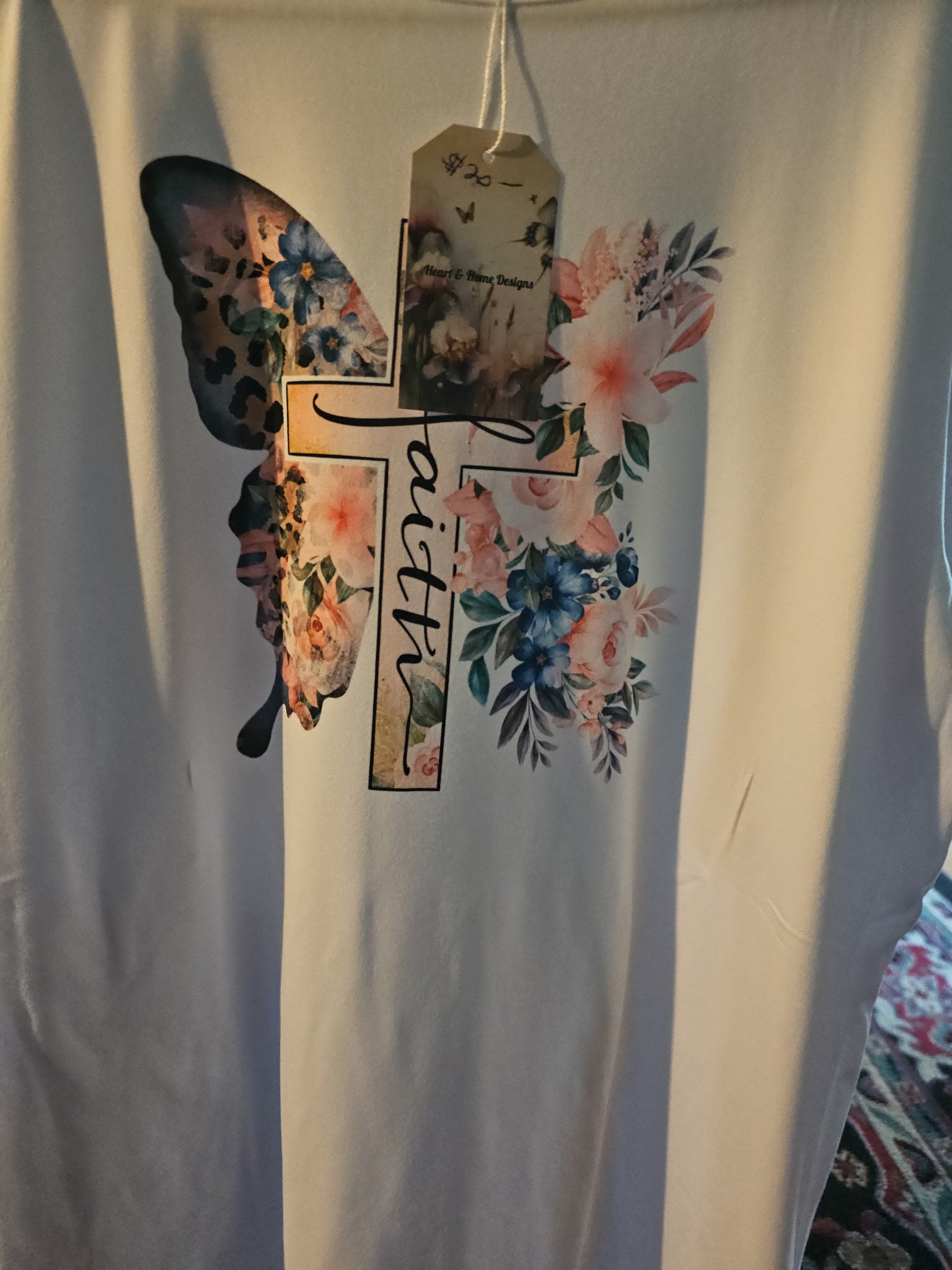 Faith butterfly size large t-shirt