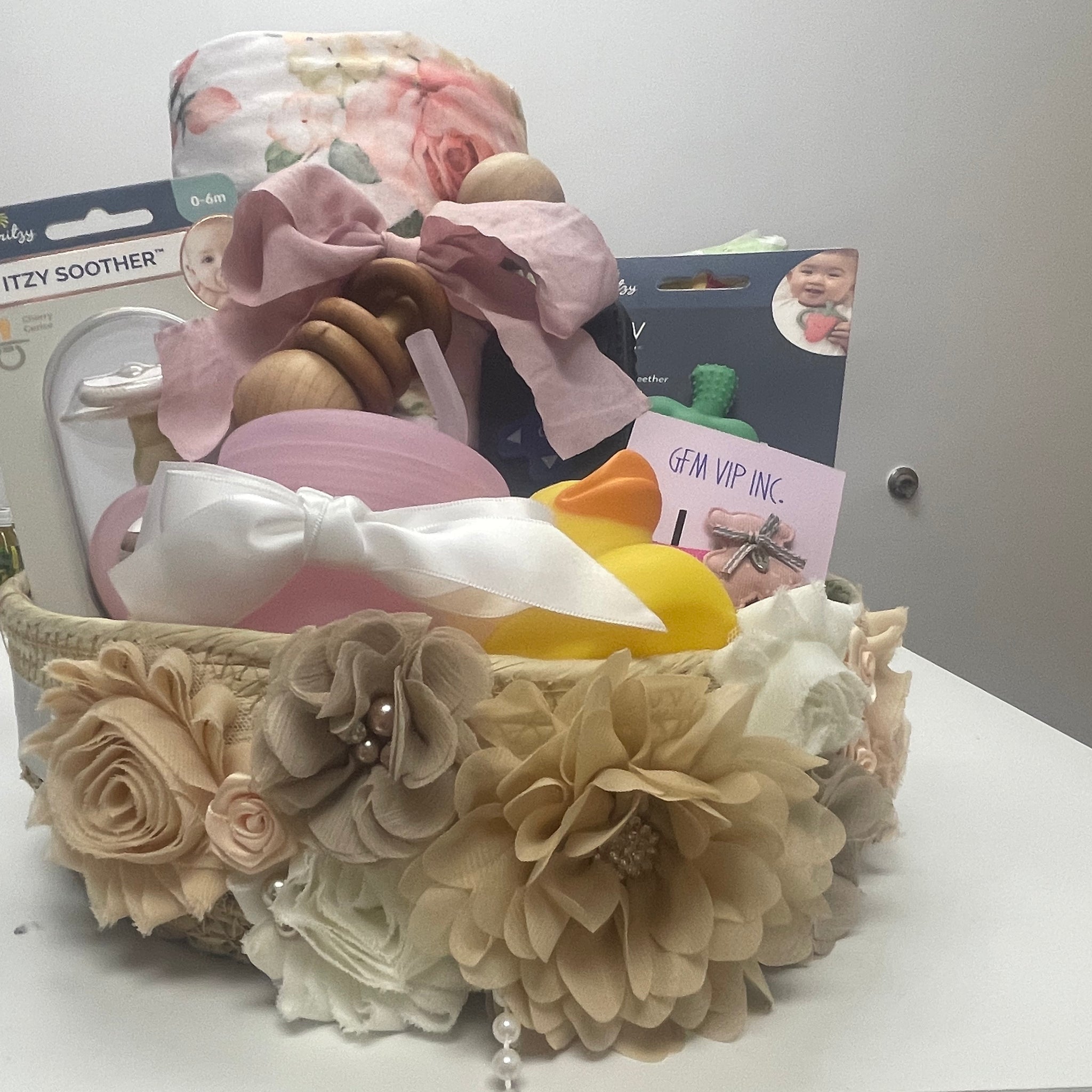 Baby girl pink gift set