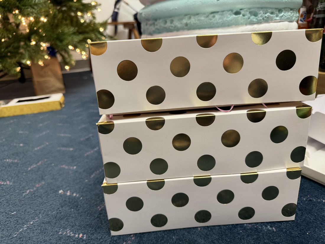 Mystery box polka dot