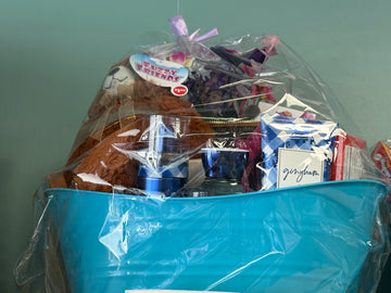 Beary flower blue basket